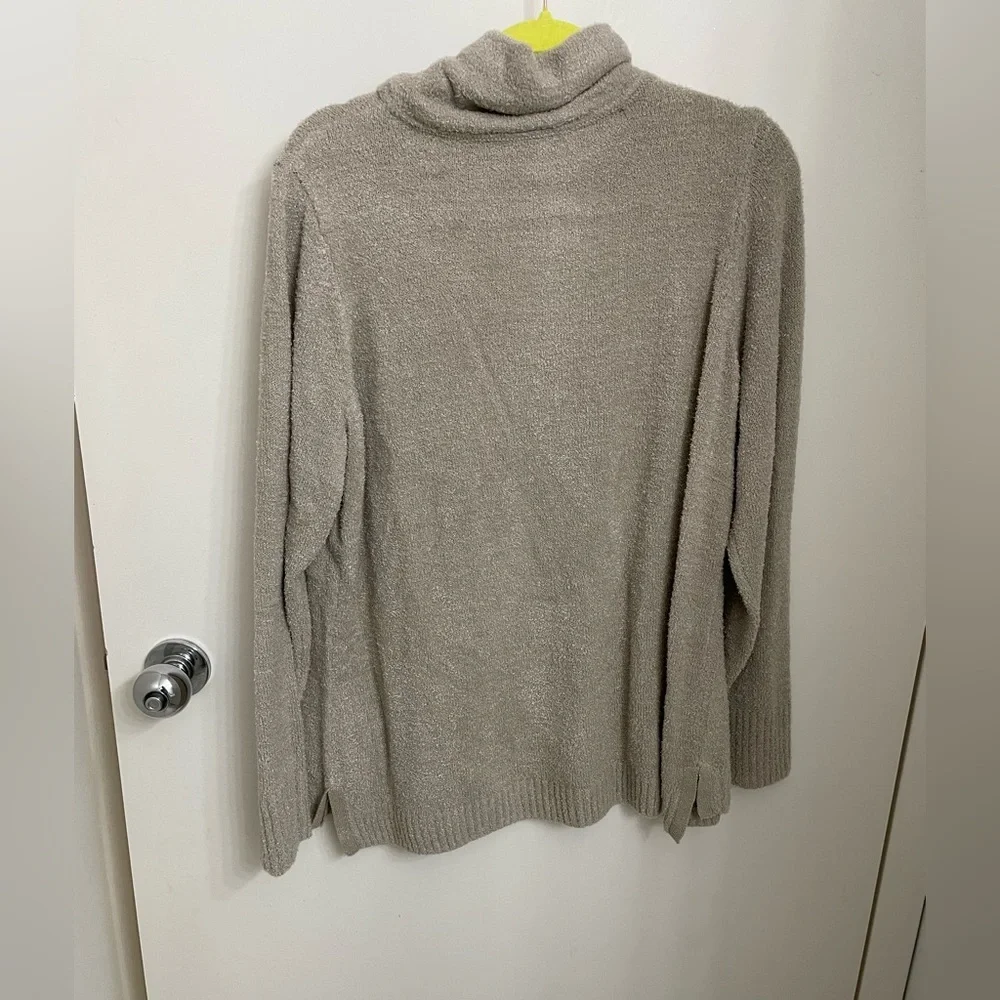 Funnel neck pullover